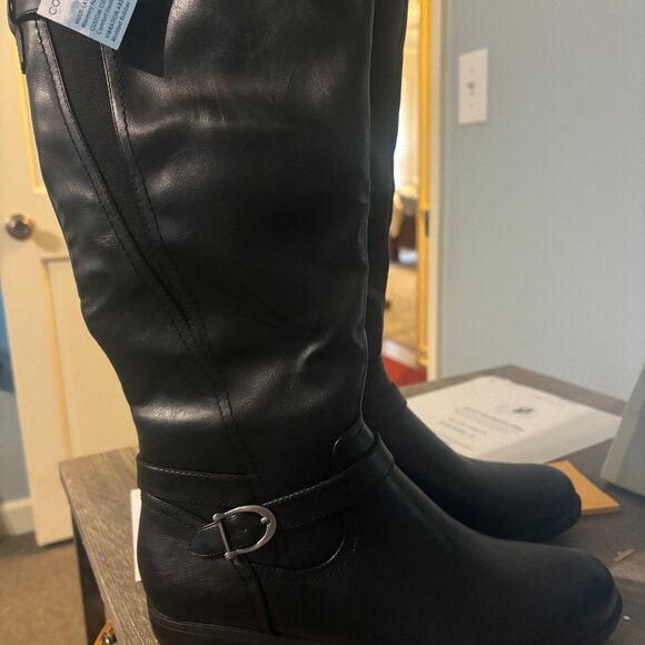 KIM ROGERS LADIES SIZE 9.5 BLACK BOOT ZIPS STRETCH PANELS BUCKLES - Picture 1 of 5